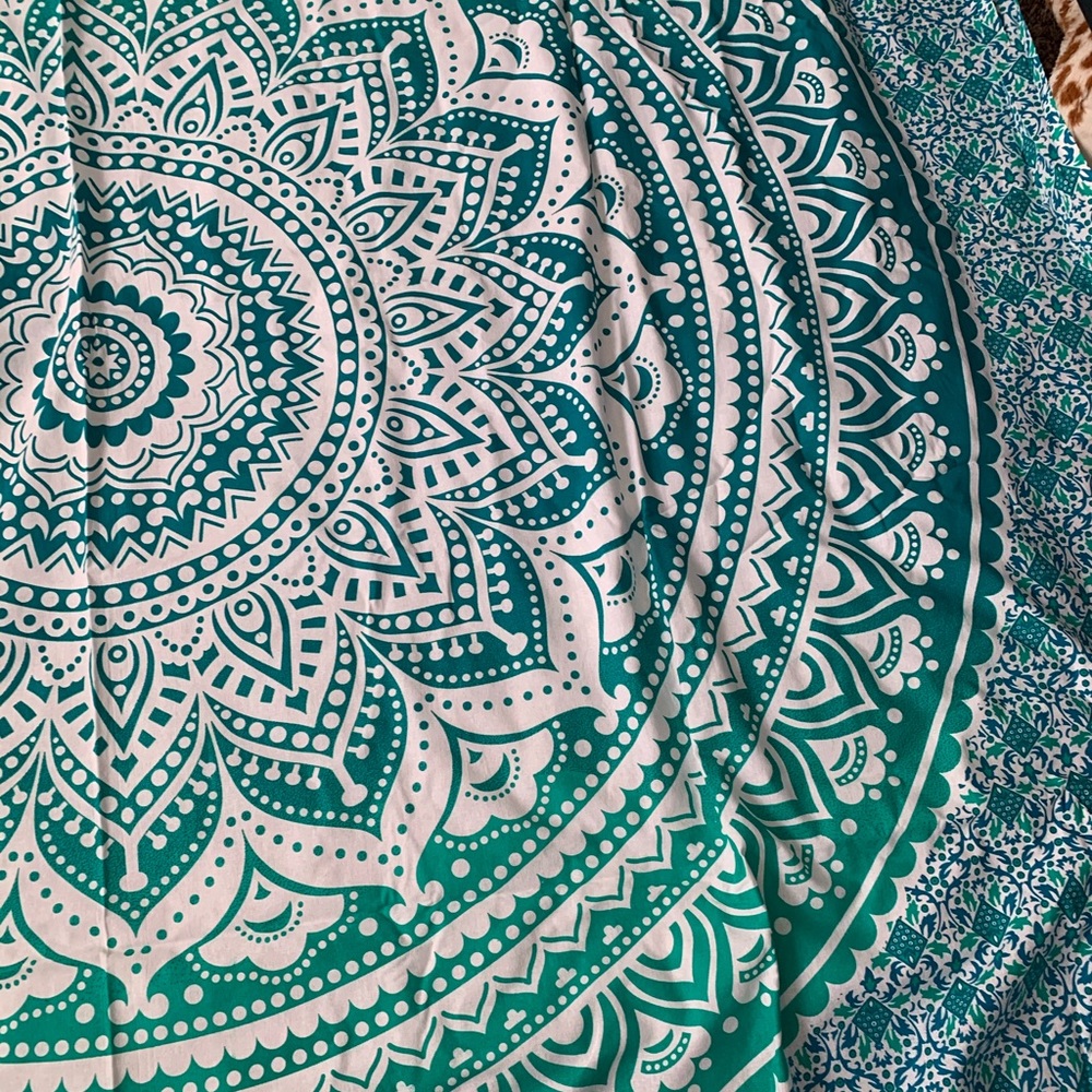 Tapestry💙 - Picture 3 of 5